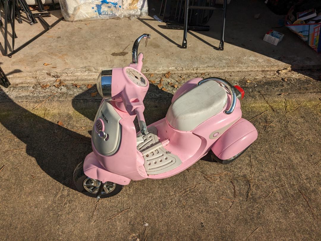 Storage Unit Auction in Nahunta, GA at AC Storage Hickox ends on 26th